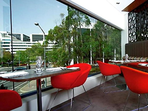Novotel Canberra - C Tourism 14