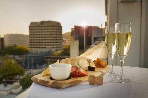 Novotel Canberra - C Tourism 38