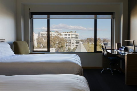 Crowne Plaza Canberra, An IHG Hotel - C Tourism 18