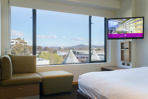 Crowne Plaza Canberra, An IHG Hotel - C Tourism 19