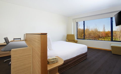 Crowne Plaza Canberra, An IHG Hotel - C Tourism 41