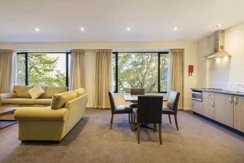 Crowne Plaza Canberra, An IHG Hotel - C Tourism 35