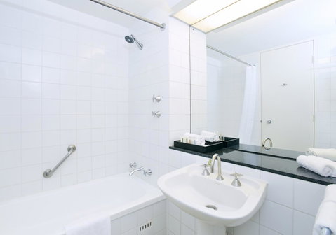 Crowne Plaza Canberra, An IHG Hotel - C Tourism 25
