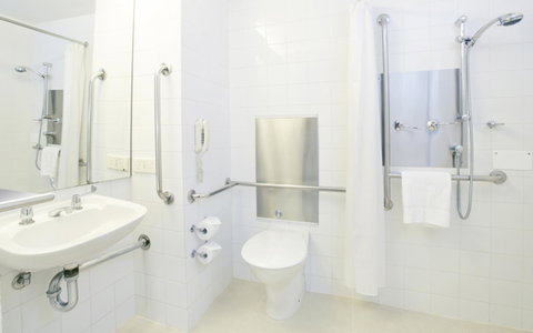 Crowne Plaza Canberra, An IHG Hotel - C Tourism 24