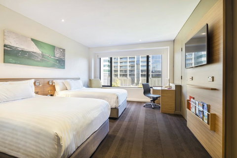 Crowne Plaza Canberra, An IHG Hotel - C Tourism 31