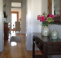 Book Keepers Cottage - C Tourism