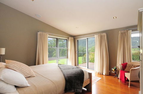 Bottlebrush Lodge - Great Views And A Pool! - C Tourism 3