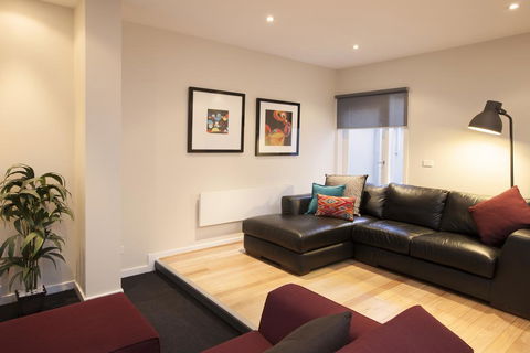 Boutique Stays - Roxys Place, Prahran House - C Tourism 3