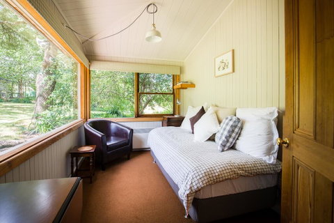 Braeside Mount Macedon Country Retreat Bed And Breakfast - C Tourism 2
