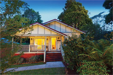 Brantwood Cottage Luxury Accommodation - C Tourism 0