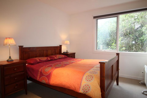 Breakers Holiday House - C Tourism 2