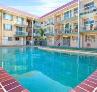 Bribie Beach King bed Unit overlooking pool - C Tourism