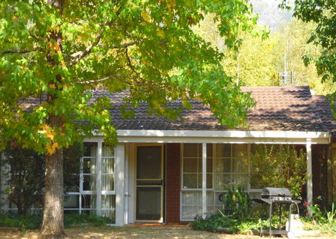 Bright Highland Valley Cottages - C Tourism 3