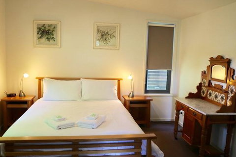 Bright Woodlands Retreat - C Tourism 0