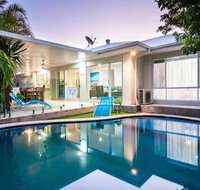 Broadbeach Waters Home With Private Pool - C Tourism