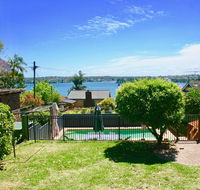 Bundeena Base Holiday Home - C Tourism