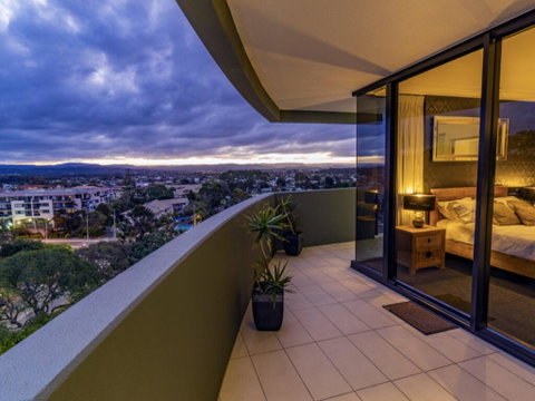 Burleigh Beach 2 Bedroom Apartment - C Tourism 2