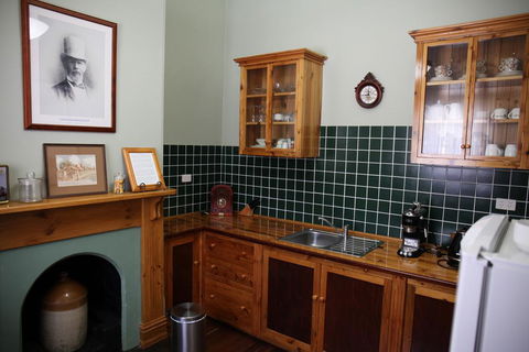 Burra Railway Station Bed And Breakfast - C Tourism 3