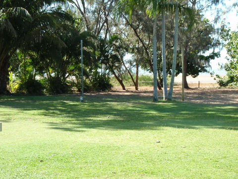 Bushland Beach Tavern - C Tourism 1