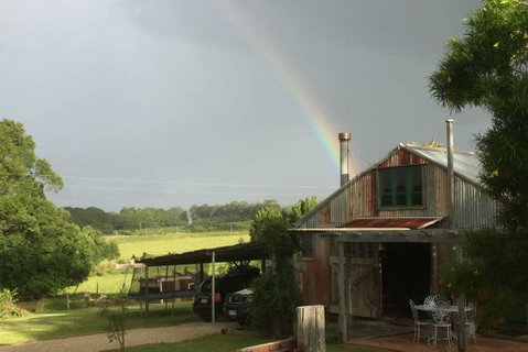 BYRON BAY'S HISTORIC BARNSTAY! - C Tourism 1
