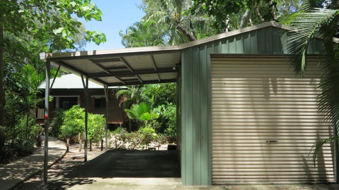 Calypso House 8 Appian Way - C Tourism 1