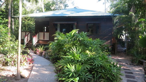 Calypso House 8 Appian Way - C Tourism 0