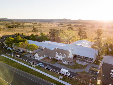 Camden Valley Inn - C Tourism 0
