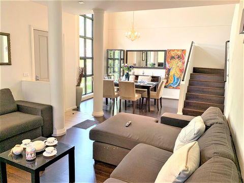 Campbelltown Most Sought After Park Central Home - C Tourism 3