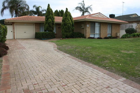 Canal Time Home Mandurah - C Tourism 0
