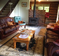 Canobolas Mountain Cabins - C Tourism