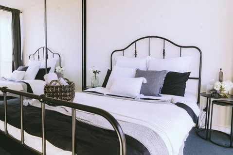 Capitol Executive Apartment On London Circuit - C Tourism 3