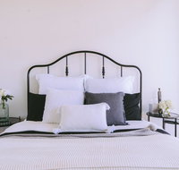 Capitol Executive Apartment on London Circuit - C Tourism