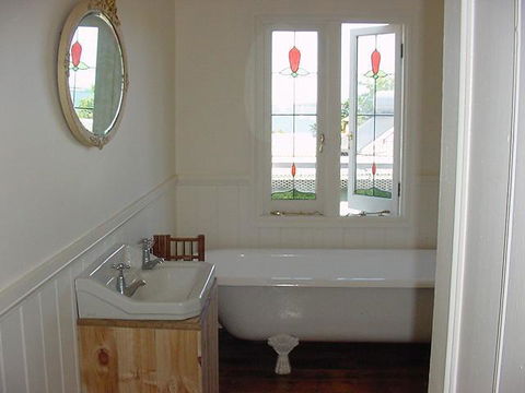 Captain Lock's Cottage - C Tourism 1