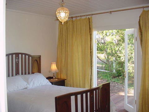 Captain Lock's Cottage - C Tourism 3