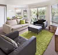 Caribou 3 - Modern  spacious with views over Lake Jindabyne - C Tourism