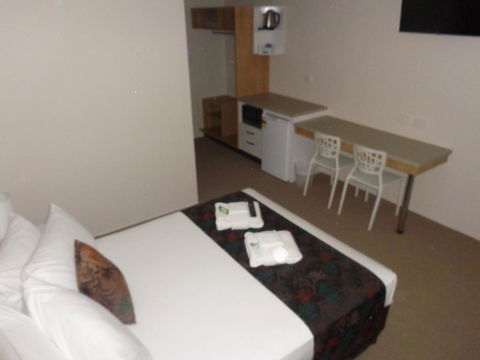 Castle Crest Motel - C Tourism 3