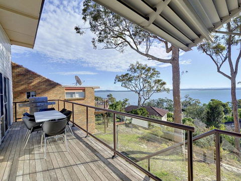 Catch Of The Day', 72 Government Road - Great House With Water Views - C Tourism 1