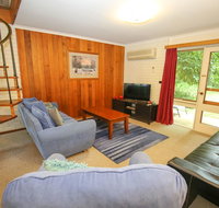 Cedar Holiday Units - Apartment 2 - C Tourism