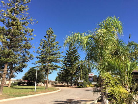 Ceduna Motor Inn - C Tourism 1
