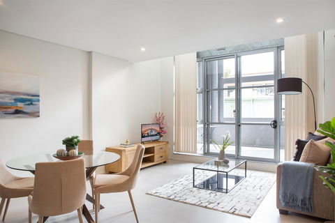 Central City Loft With Gym And Pool - C Tourism 0