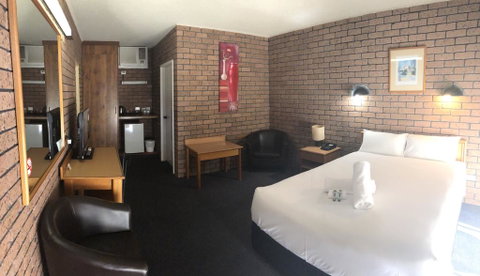 Cessnock Vintage Motor Inn - C Tourism 3