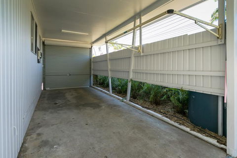 Charming Beach House - C Tourism 1