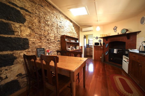 Cherry Plum Cottages - C Tourism 2