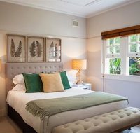 Chic Apartment with Sun Lounge Near Manly Beach - C Tourism