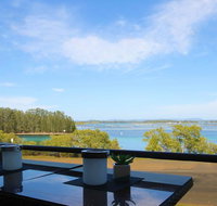CHILL-OUT LAKESIDE  FORSTER - C Tourism