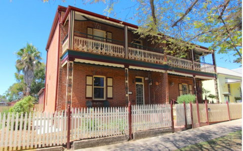 Classic Old Style House - C Tourism 0