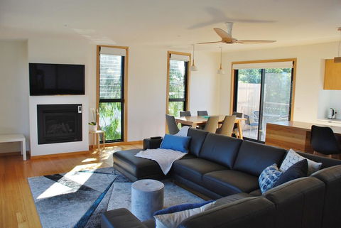 COASTAL BEAUTY ON BRUCE - C Tourism 3