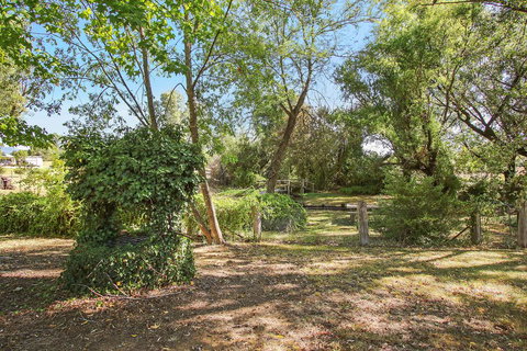 Colonial Inn Guest Rooms - C Tourism 1