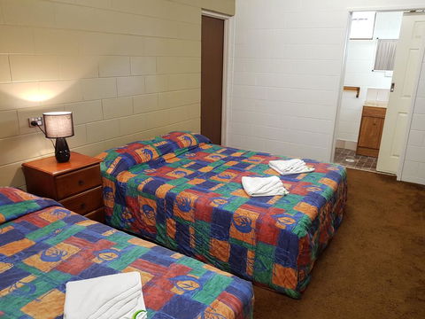 Commercial Hotel - C Tourism 0