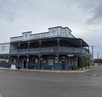 Commercial Hotel Curlewis - C Tourism